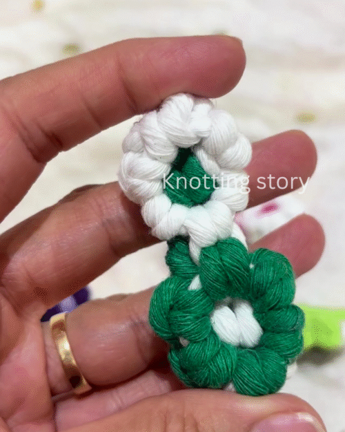 Macrame Daisy Hair Clips - Image 3